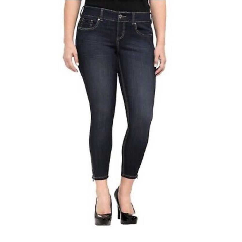 *SOLD*Torrid Stilleto Skinny Jeans